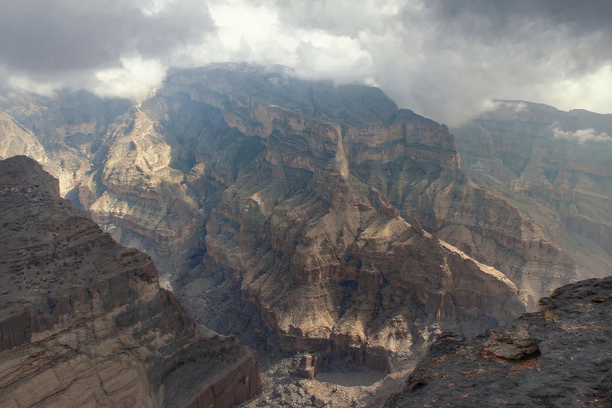 The road to Saiq Plateau -- paved throughout, but the gradient demands a 4WD
