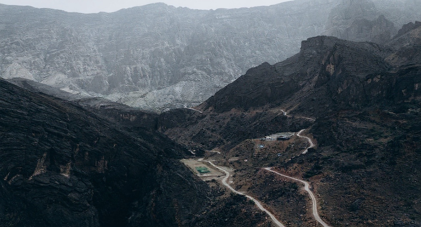 Diana Point -- named after Princess Diana's 1986 visit, above a 1,000-metre canyon drop