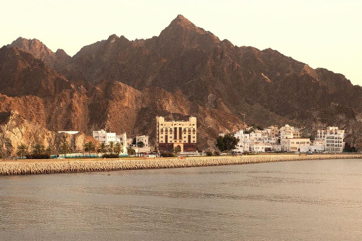 Understanding Muscat's Old City Geography — Muscat Old Town